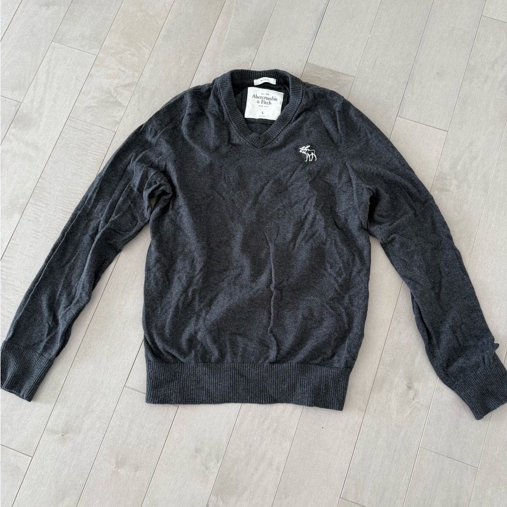 Abercrombie & Fitch Dark Gray V-Neck Sweater